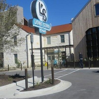 LONE STAR COURT BY VALENCIA HOTEL GROUP 4⋆ ::: TX UNITED STATES
